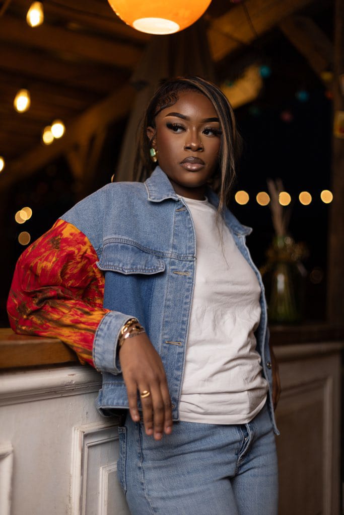 Veste en jean Manche Rouge